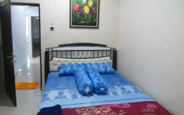 Rumah Arimbi Guest House