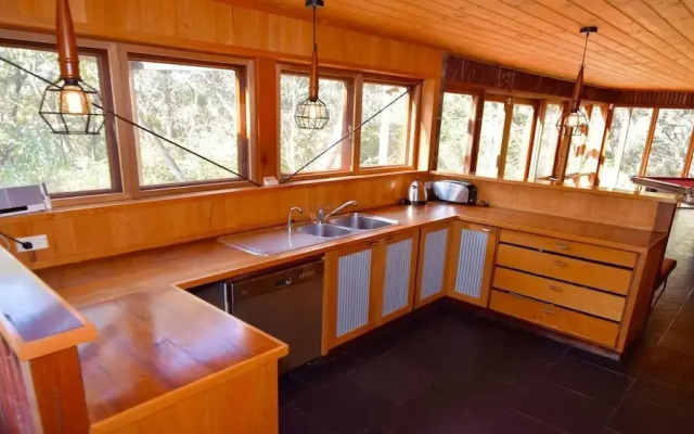 The Last Straw - Luxury Straw Bale House