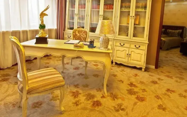 Chunyi Hotel