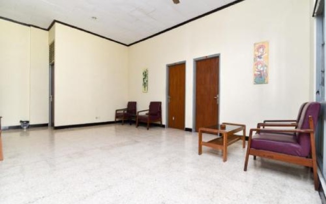 RedDoorz @ Tuban Kuta – Guest Rooms – Kuta