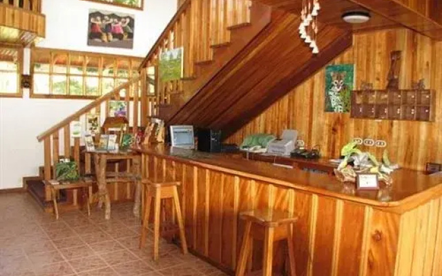De Lucia Inn