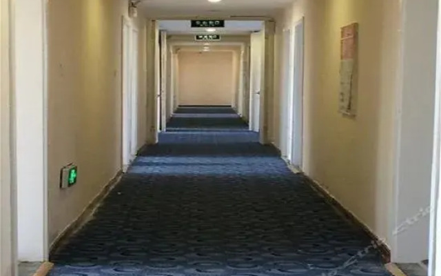 7 Days Inn Bozhou Kangmei Zhongyaocheng Yaodu Street Branch