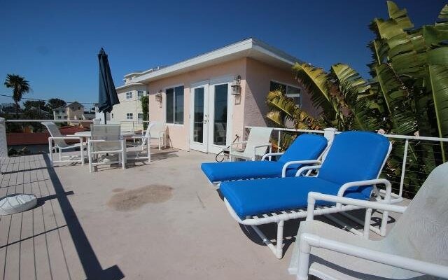 Sunset Sea esta 4 Br home by RedAwning