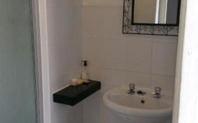 Ashtonville Terraces Guesthouse