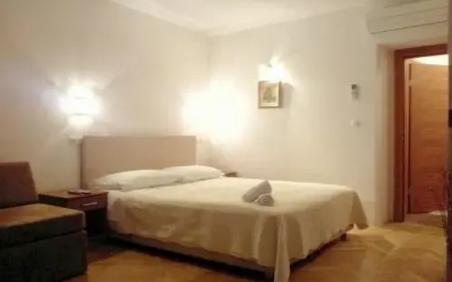 Medulić Palace Rooms & Apartments