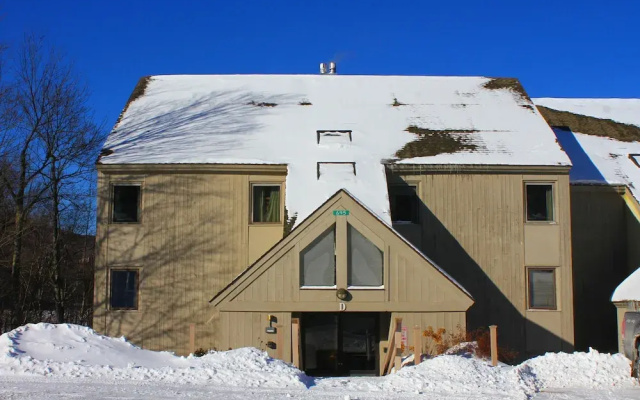 Whiffletree Condo Unit D8 by RedAwning