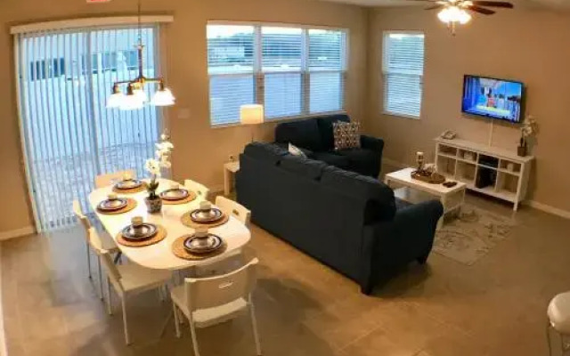 Four Bedrooms Townhome 5126