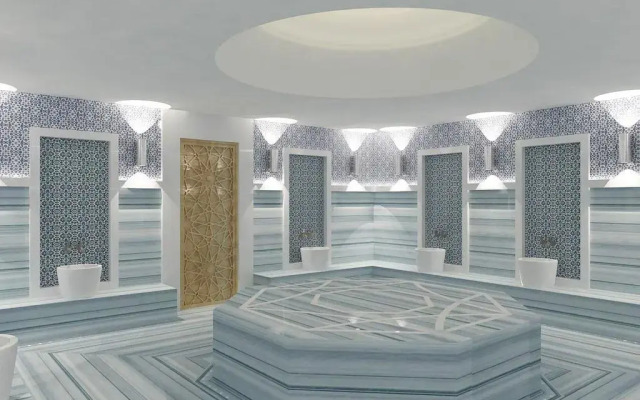 Cherry Garden City & Spa Hotel