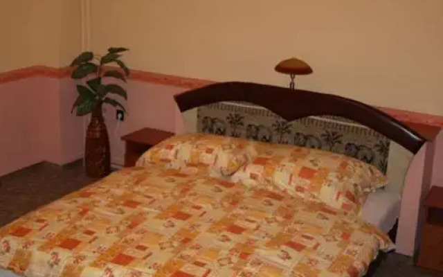 Főnix Panzió