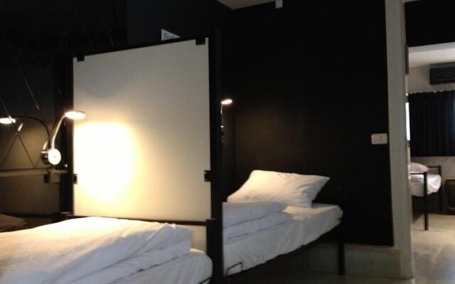 Black & Wild Boutique Hostel