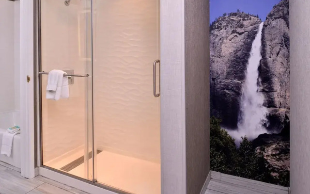 Red Lion Inn & Suites Modesto