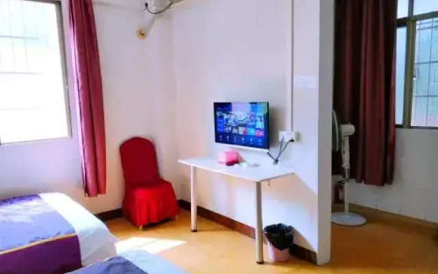 Guangzhou South Railway Station Xingtu Boutique Apartment