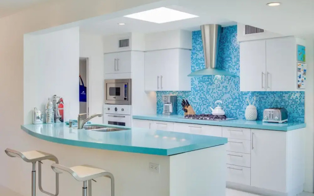 Atomic Hummingbird Holiday home 3