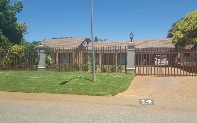 Guest House 4 U