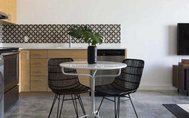 Playful Little Havana Suites by Sonder