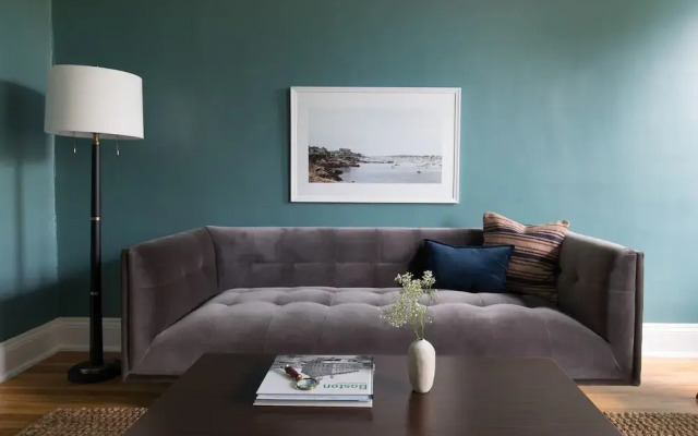 Sharp Brighton Suites by Sonder