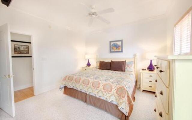 Purple Parrot 9C - 2 Br Condo