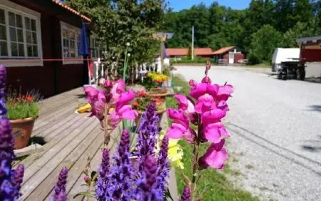 Hälluddens Stugby och Vandrarhem