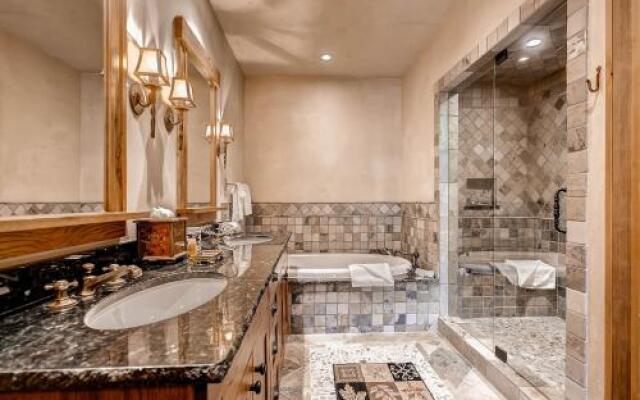 Beaver Creek Villagewalk 59