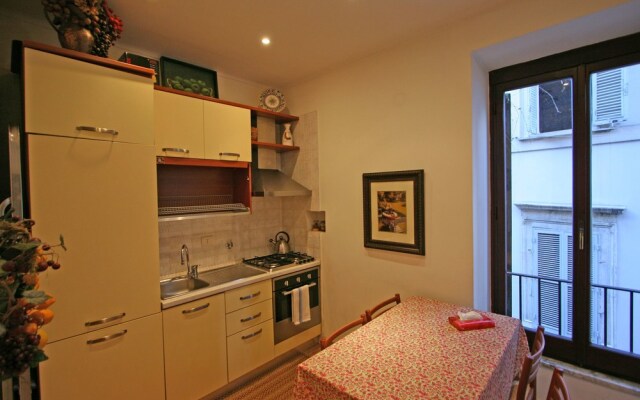 Travel & Stay - Parione