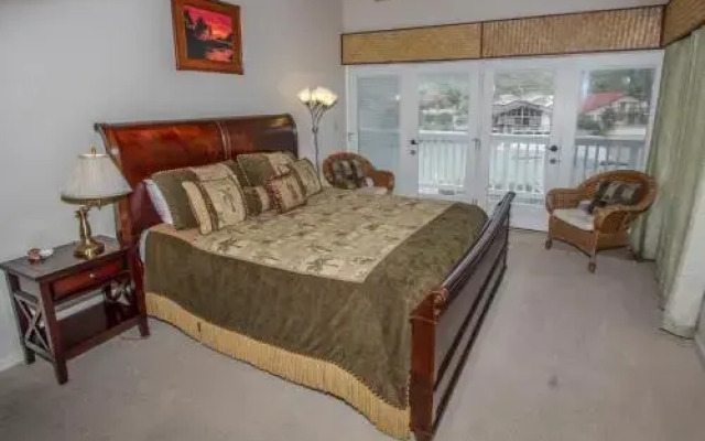 Honolulu Waterfront Villa