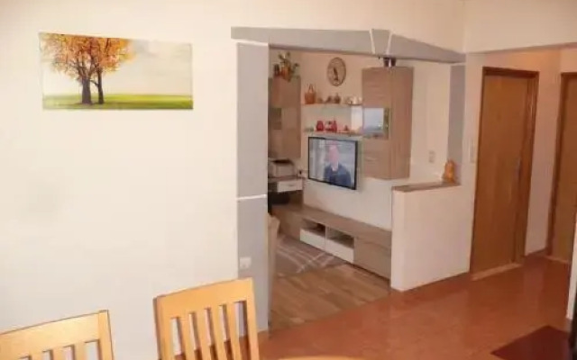 Sunny Holiday Home