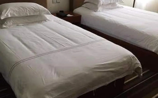 G Hotel