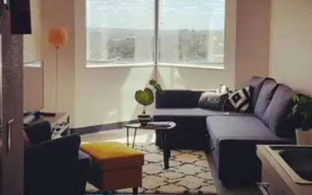 UT Social Suite + Pool + Gym