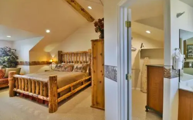 Moose Hollow Condo #209 at Wolf Creek Resort Near Powder Mountain, Snowbasin, Nordic Valley And Pineview in Eden Utah