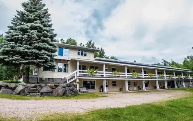 Maple Ridge Resort