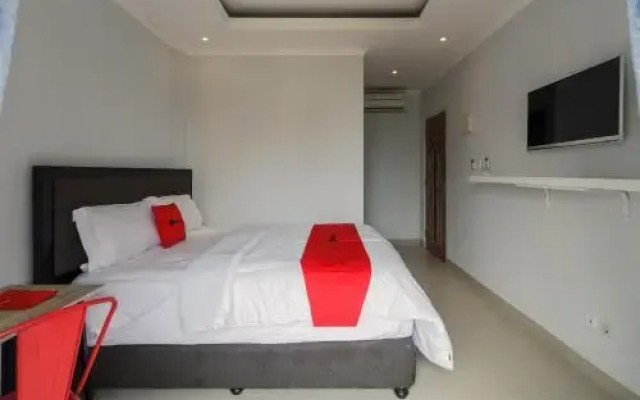 RedDoorz @ Jalan Bendungan Hilir