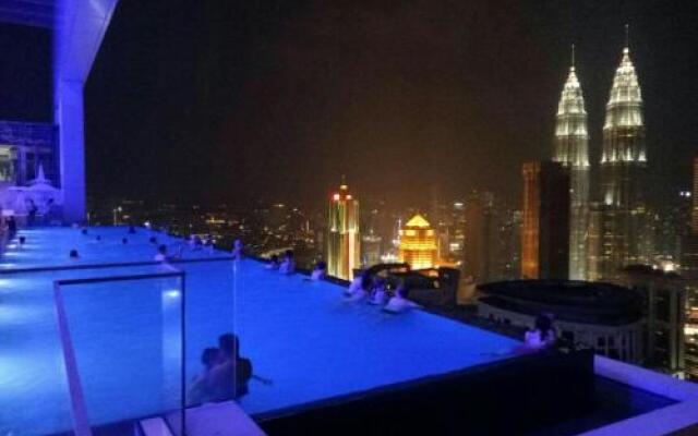 the face suite platinum twin towers