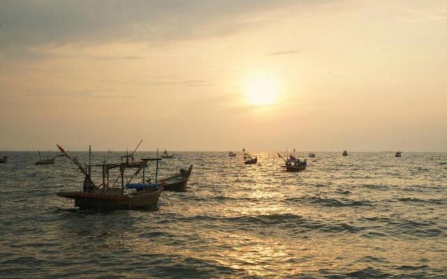 The Marina Sea View House Bangsaen