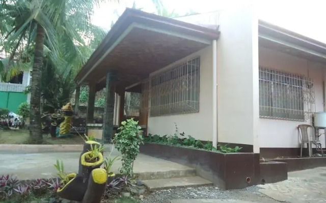 R and R Private Homes