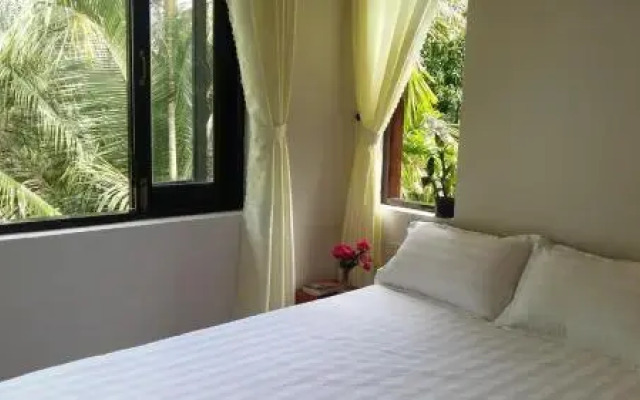 CoCo Riverside Homestay