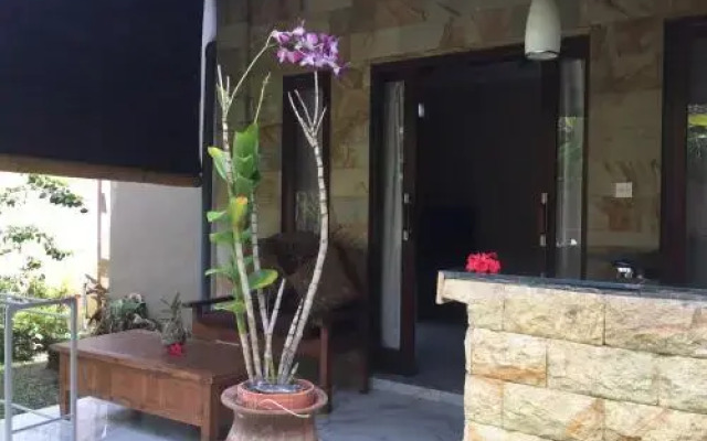 Restu Guest House And Spa