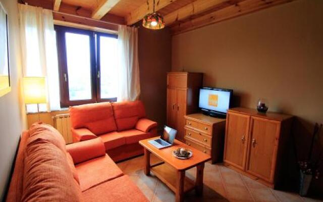 Apartamentos Rurales "Les Escueles de Collía"