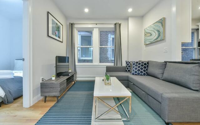 Incredible 4br/2ba Apt in North End by Domio