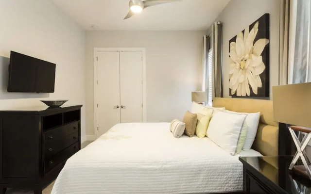 Villa Contempo at Liberty Bluff 5 Br home by RedAwning