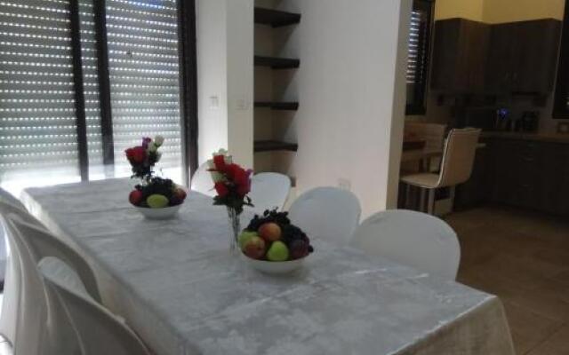 Yvonne's Home Sde Boker