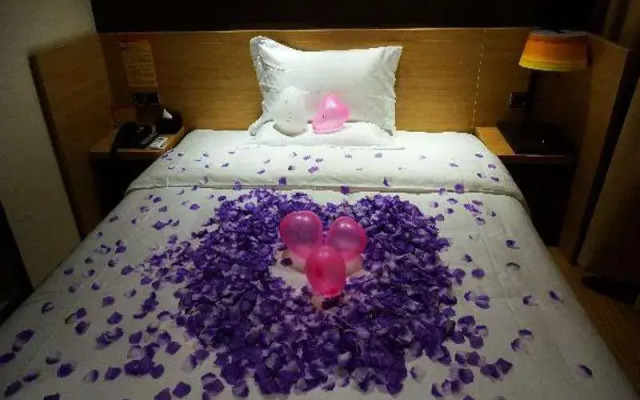 IU Hotel Chongqing Hechuan Pedestrian Street Darunfa Branch