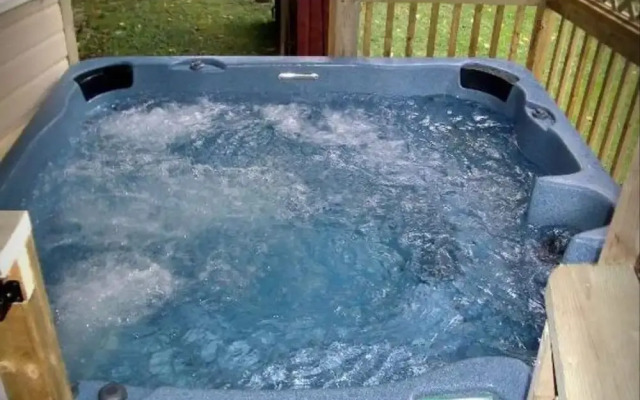 7 Bedroom Blue Mountain Chalet with Sauna & Hot Tub #35L
