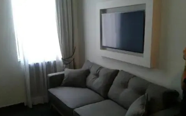 Napolithouse
