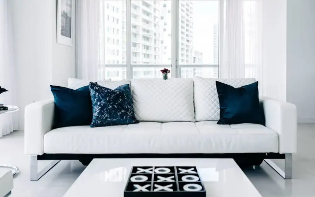 Oceanfront Brickell Suites by Sonder