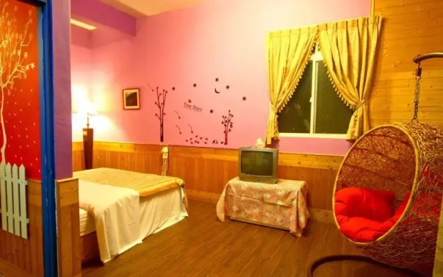 Firefly Homestay B