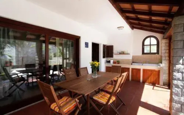 Holiday Home Divna