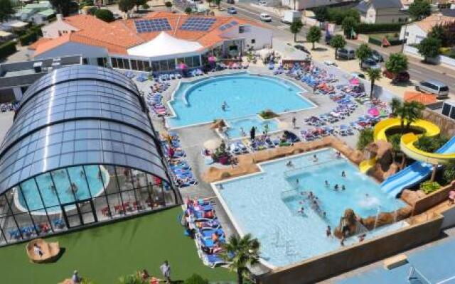 Quest En France Holidays - Mobile Home at Jard Sur Mer