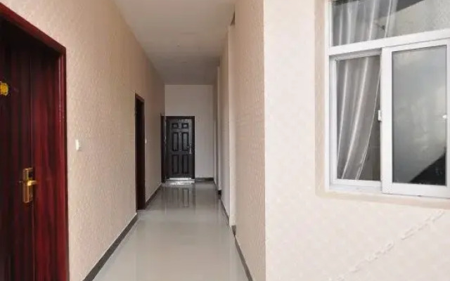 Kunming Junhong Hotel