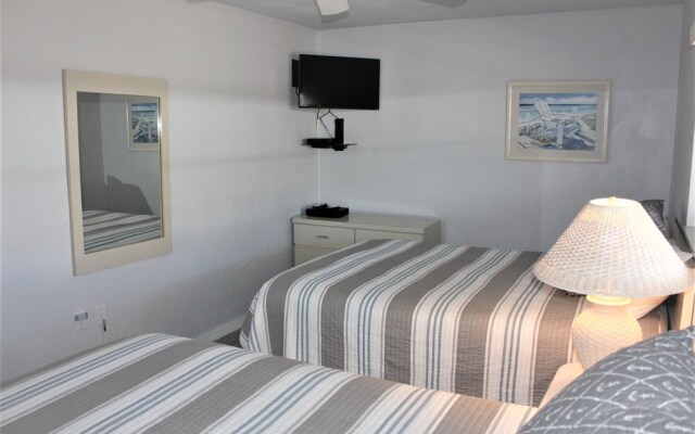 Jamaica Royale - 081 - 2 Br Condo