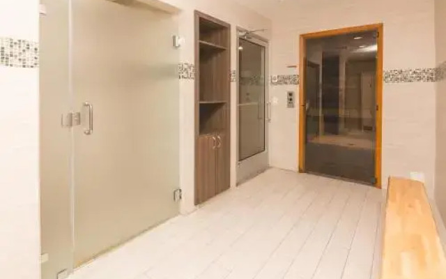 Miami Beach Intracoastal Apartments By Globe Quarters